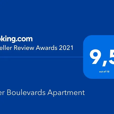 River Boulevards アパート